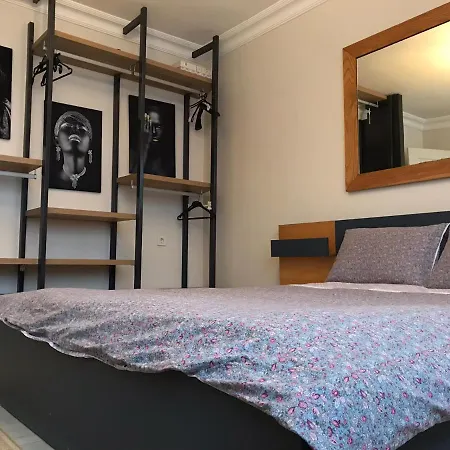 Garden House Apartment *